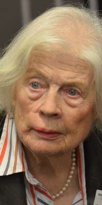 Sigrid Kahle, French-born Swedish journalist and writer., dies at age 85